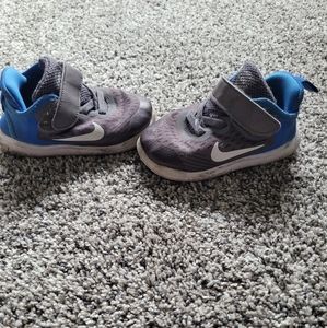 Size 7 Boys nike shoes